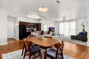 The Sophia: Riverwalk Loft